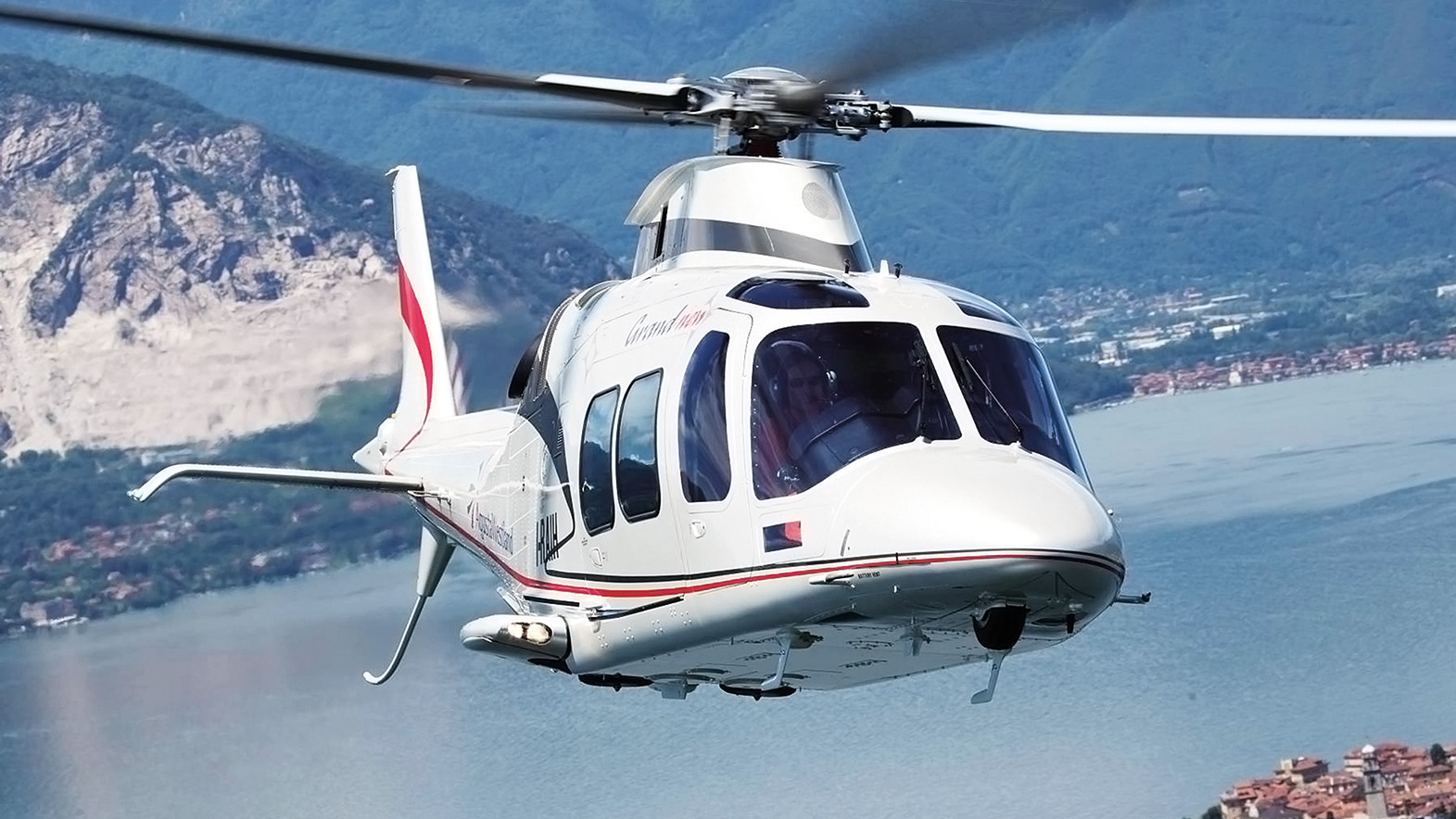 AGUSTA WESTLAND 109 POWER GRAND