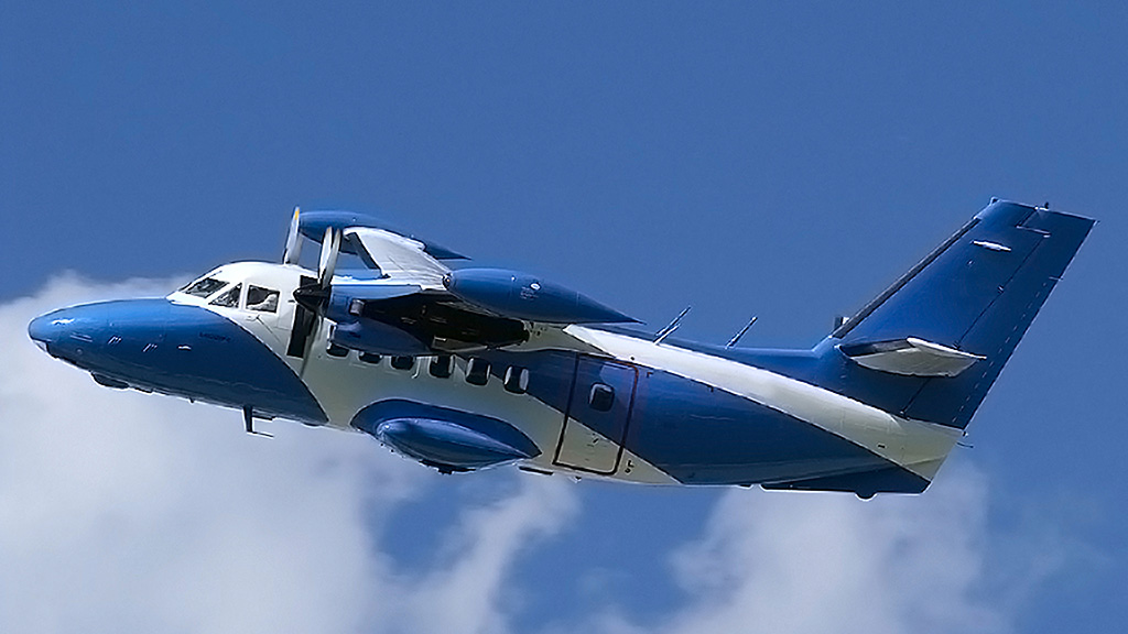 LET L-410 LET L-410