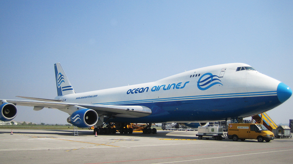 BOEING B747-200F BOEING B747-200F