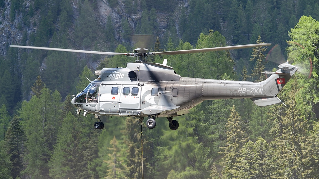 EUROCOPTER AS-332 SUPER PUMA