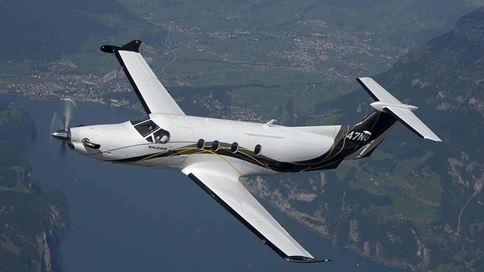PILATUS PC 12 PILATUS PC 12